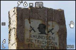 Monument to the expedition of Amundsen