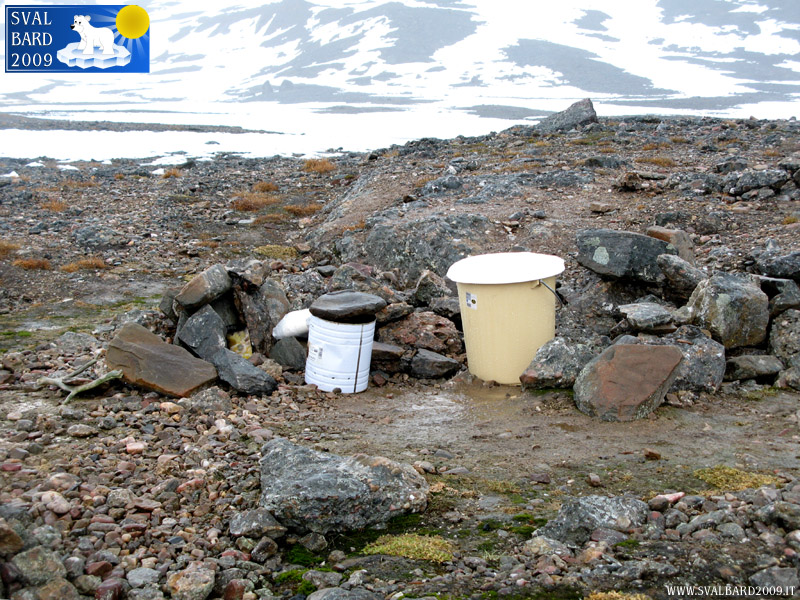 Il bagno degli uomini del primo campo