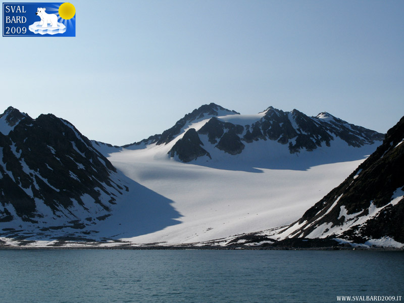 Ghiacciaio nel Magdalenefjord-3