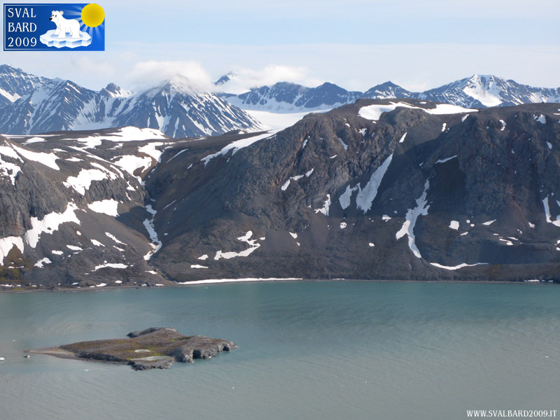 Isoletta sul Kongsfjorden