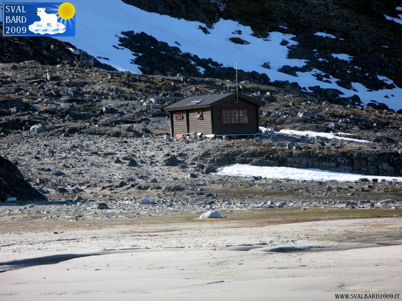 Rifugio dei guardiani al Magdalenefjord